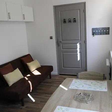 Apartment Proche De La *